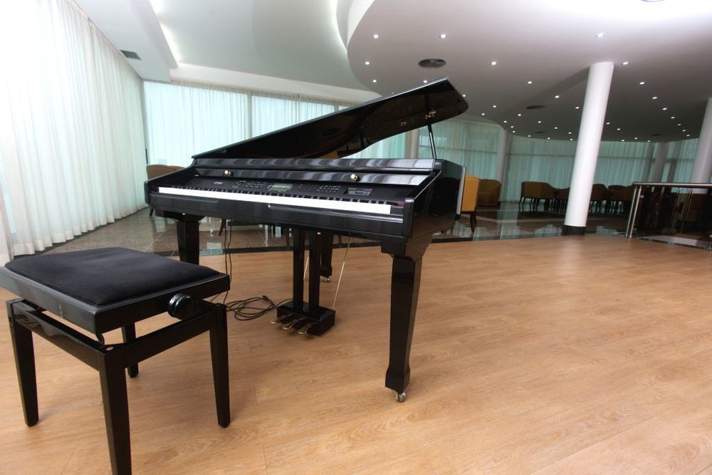 Angra Marina Hotel Angra do Heroísmo Exterior foto A digital piano